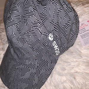 Lululemon Fast and Free Run hat *SeaWheeze NWT